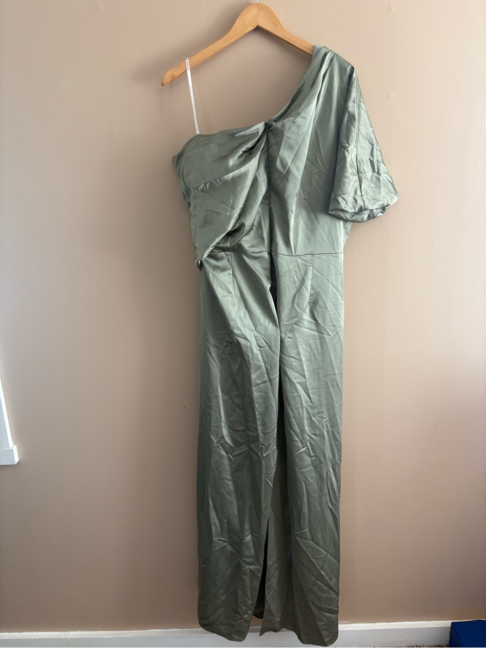 Elegant One-Shoulder Sage Satin Evening Dress - Picture 4 of 11